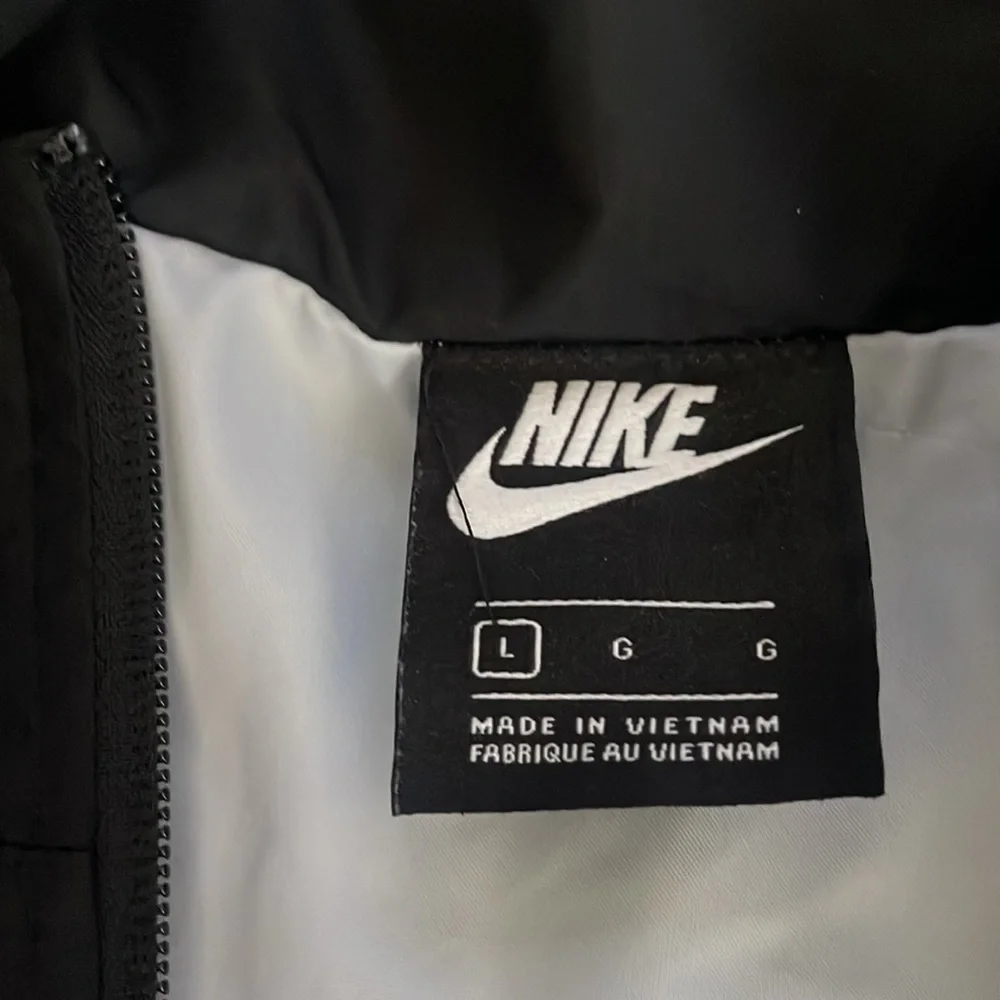 Nike Sportswear Essential - Picture 7 of 8